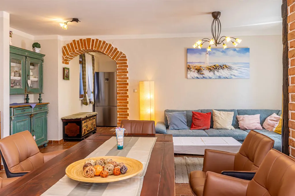 Linardići Villa with Private Pool, Jacuzzi & Sauna