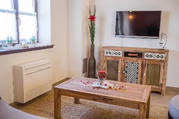 3-Bedroom House with Private Pool in Dobrinj