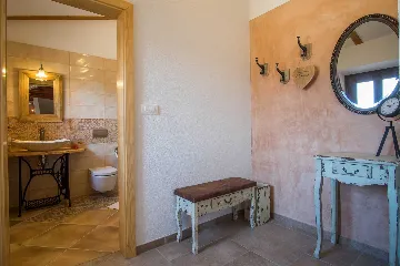 3-Bedroom House with Private Pool in Dobrinj