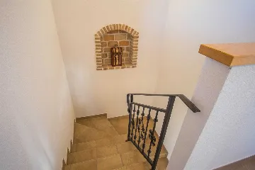 3-Bedroom House with Private Pool in Dobrinj
