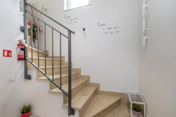 2-Bedroom House with Heated Pool in Kras