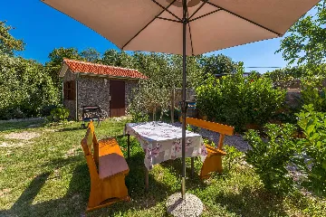 Air-Conditioned House in Vrh for Up to 5 Guests