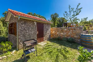 Air-Conditioned House in Vrh for Up to 5 Guests