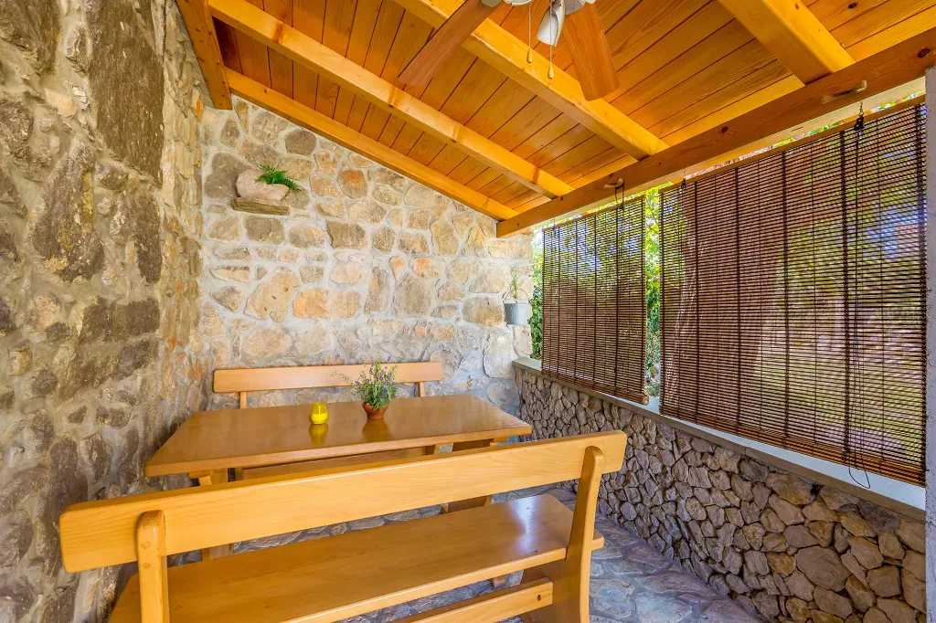 Air-Conditioned House in Vrh for Up to 5 Guests