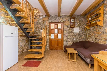 Air-Conditioned House in Vrh for Up to 5 Guests