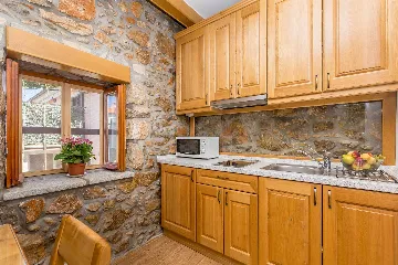 Air-Conditioned House in Vrh for Up to 5 Guests