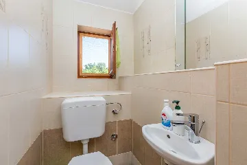 Air-Conditioned House in Vrh for Up to 5 Guests