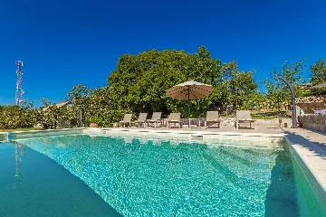 4-Bedroom House in Linardići for 8 Guests