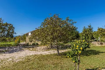 4-Bedroom House in Linardići for 8 Guests