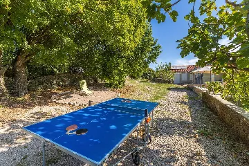 4-Bedroom House in Linardići for 8 Guests