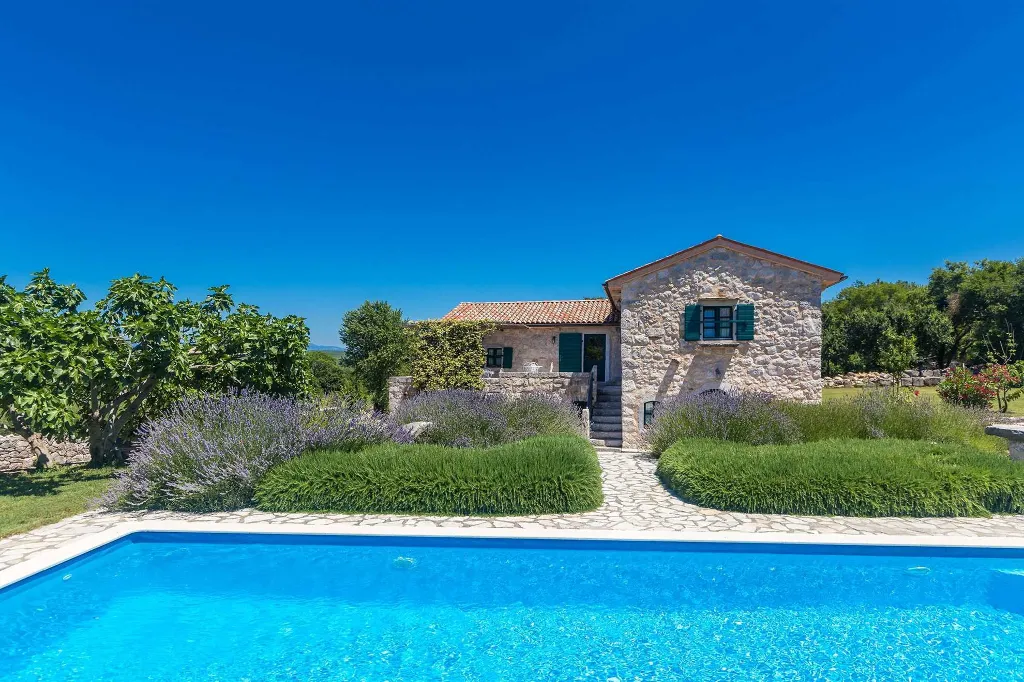 3-Bedroom House in Strilčići with Heated Pool