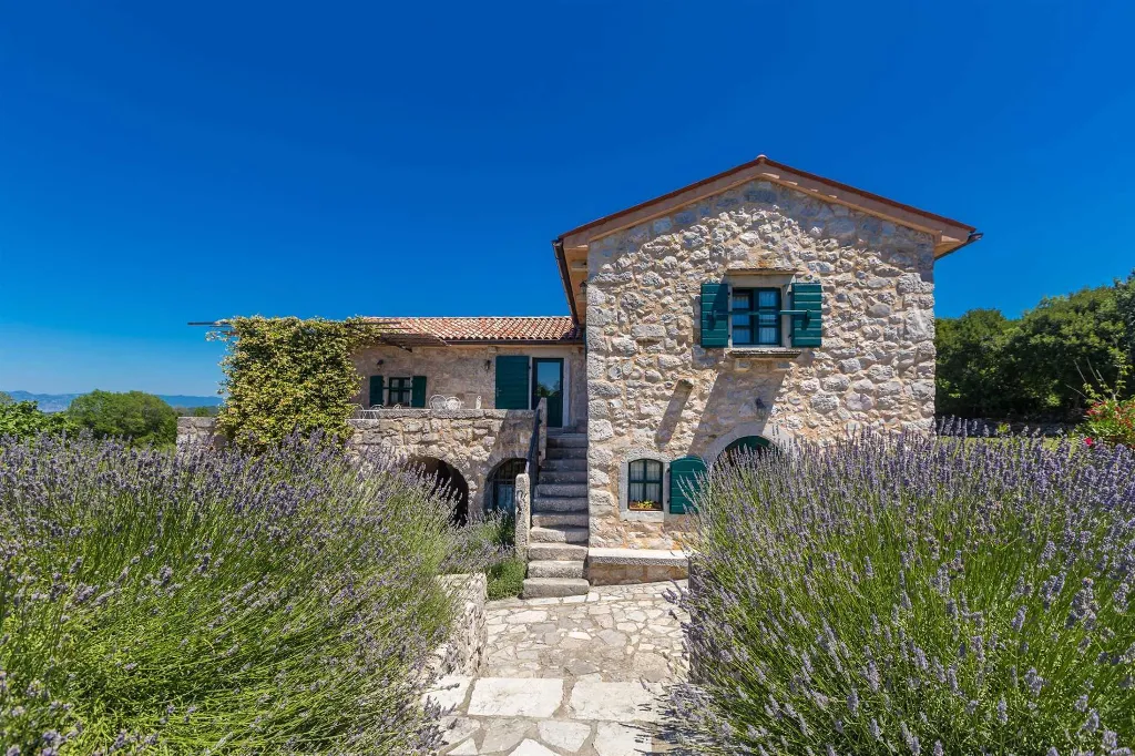 3-Bedroom House in Strilčići with Heated Pool