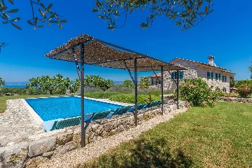 3-Bedroom House in Strilčići with Heated Pool