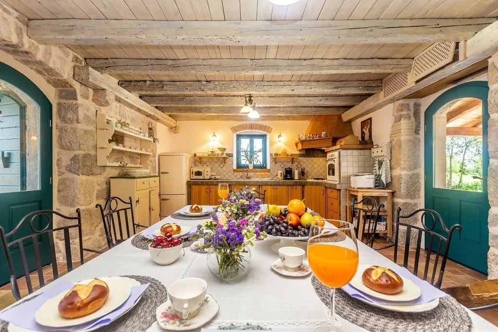3-Bedroom House in Strilčići with Heated Pool