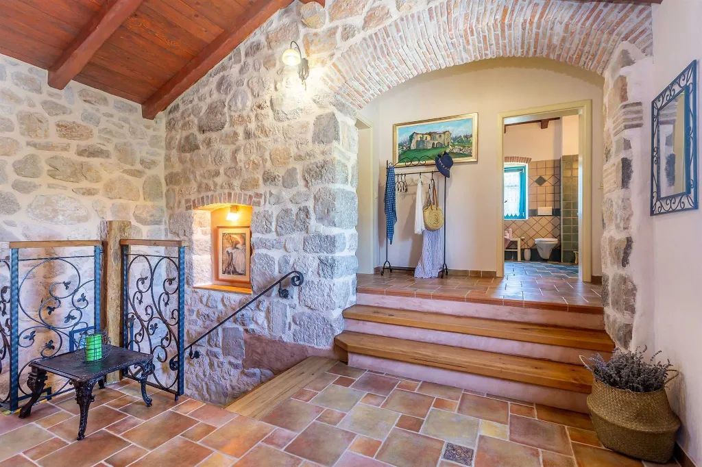 3-Bedroom House in Strilčići with Heated Pool