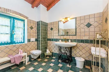 3-Bedroom House in Strilčići with Heated Pool