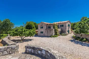 3-Bedroom House in Strilčići with Heated Pool