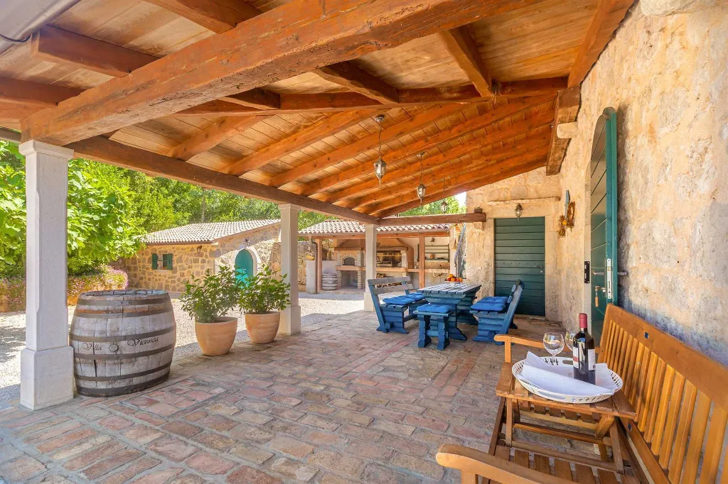 3-Bedroom House in Strilčići with Heated Pool
