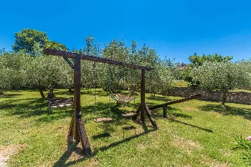 3-Bedroom House in Strilčići with Heated Pool