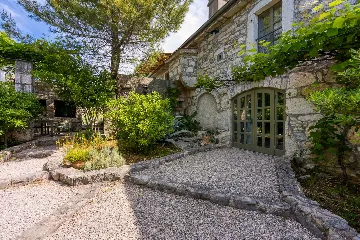 Villa with Private Pool in Bajčići for 6 Guests