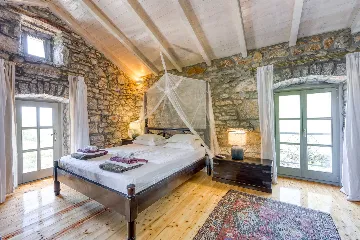 Villa with Private Pool in Bajčići for 6 Guests