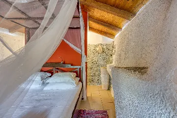 Villa with Private Pool in Bajčići for 6 Guests