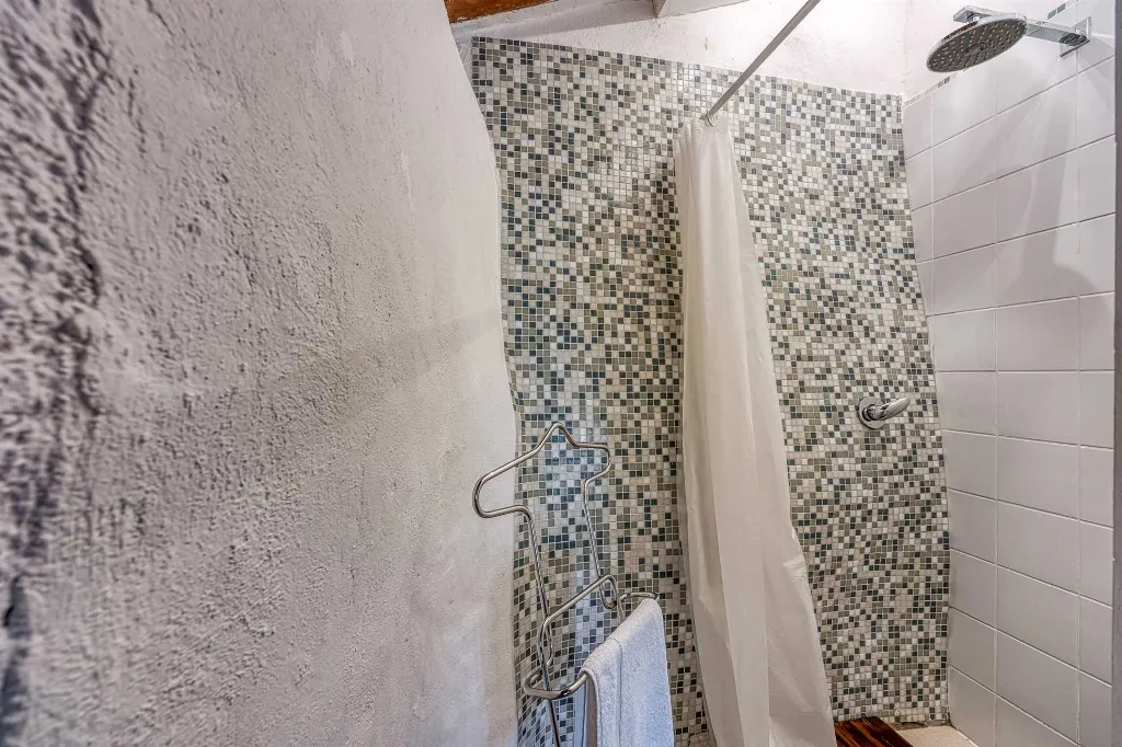 Villa with Private Pool in Bajčići for 6 Guests