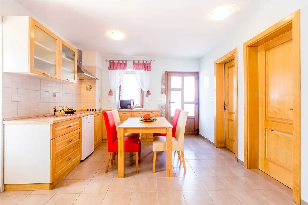 Family House in Kornić for Up to 8 Guests