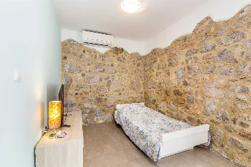 Family House in Kornić for Up to 8 Guests