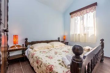 Family House in Kornić for Up to 8 Guests