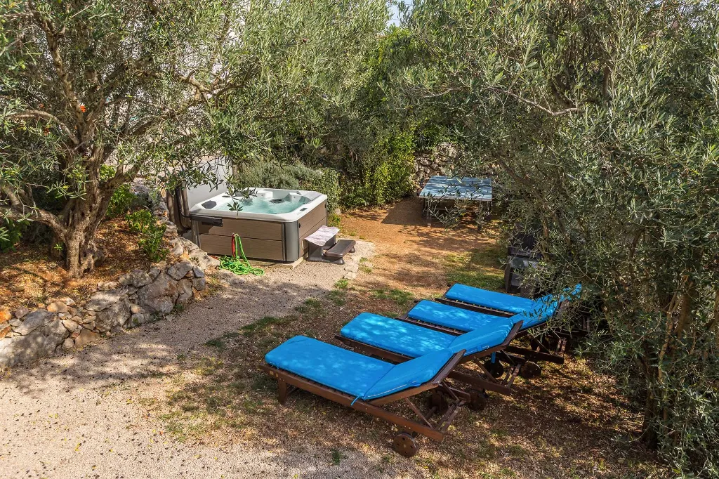 Family House in Kornić for Up to 8 Guests