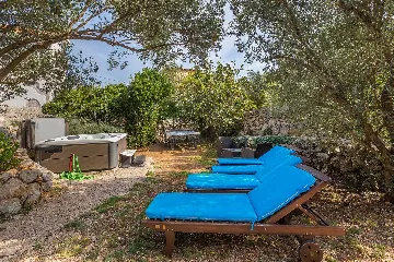 Family House in Kornić for Up to 8 Guests