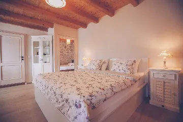 Villa with Pool & Sauna for up to 14 in Gabonjin