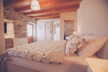 Villa with Pool & Sauna for up to 14 in Gabonjin