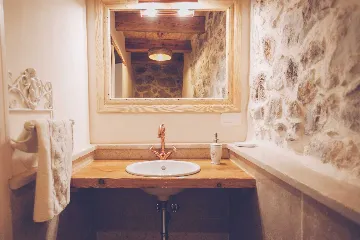 Villa with Pool & Sauna for up to 14 in Gabonjin