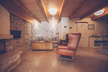 Villa with Pool & Sauna for up to 14 in Gabonjin