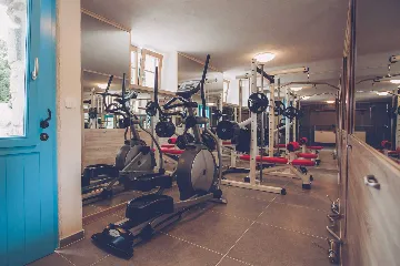 Villa with Pool & Sauna for up to 14 in Gabonjin