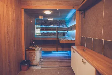 Villa with Pool & Sauna for up to 14 in Gabonjin