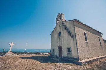Villa with Pool & Sauna for up to 14 in Gabonjin