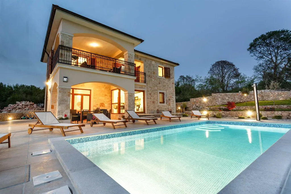 Villa in Ljutići with Private Pool (6–8)