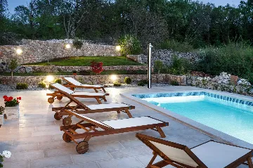 Villa in Ljutići with Private Pool (6–8)