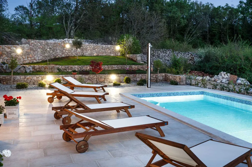 Villa in Ljutići with Private Pool (6–8)