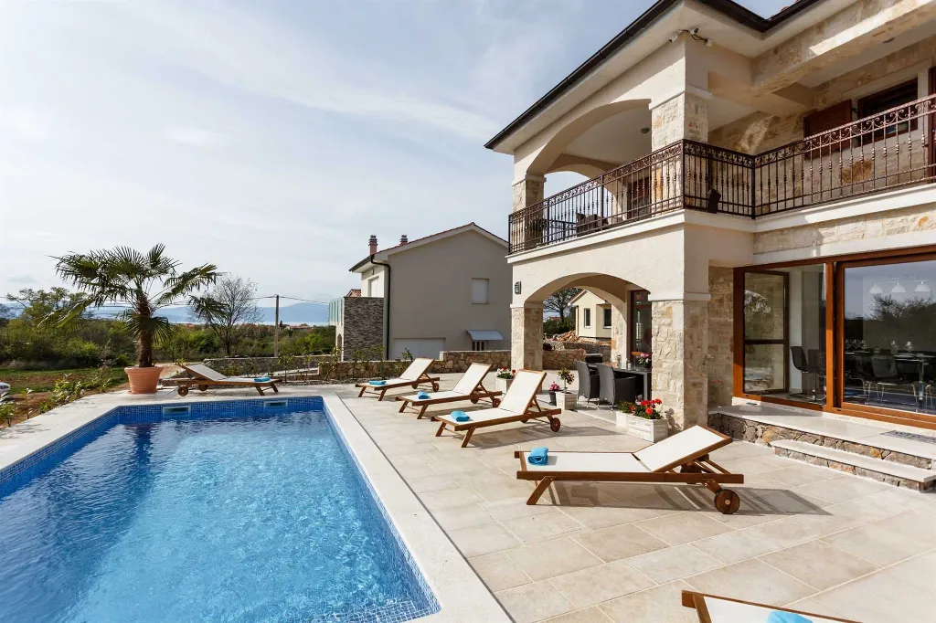 Villa in Ljutići with Private Pool (6–8)