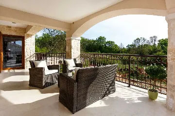 Villa in Ljutići with Private Pool (6–8)