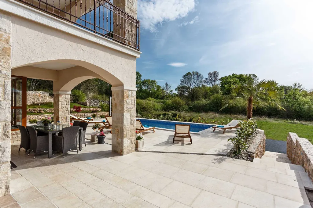 Villa in Ljutići with Private Pool (6–8)