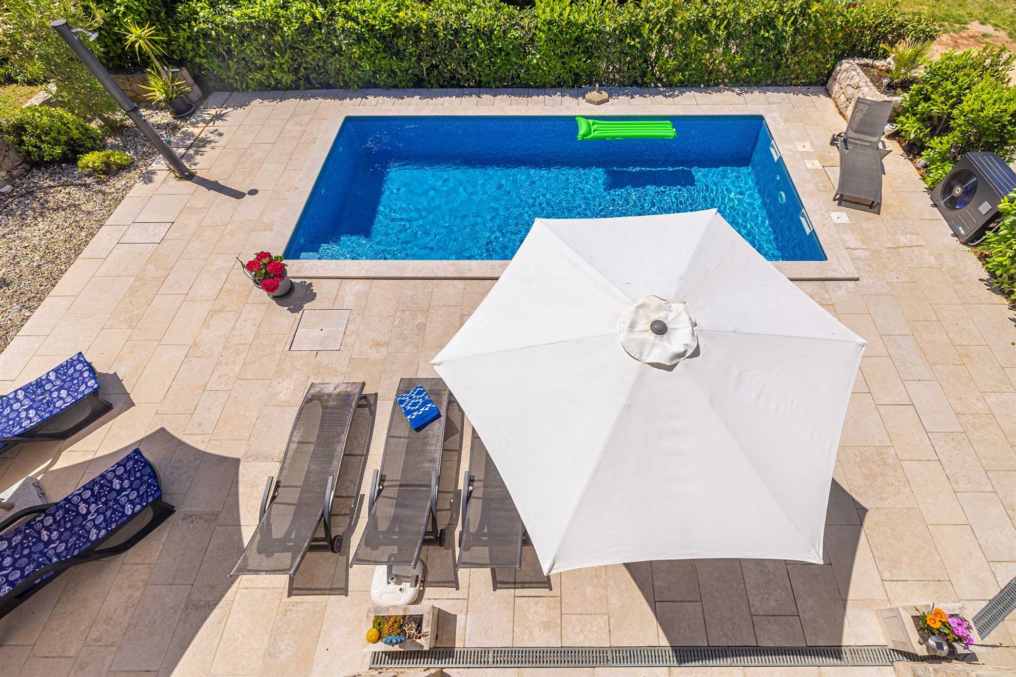 Holiday house OBZOVA with private heated pool
