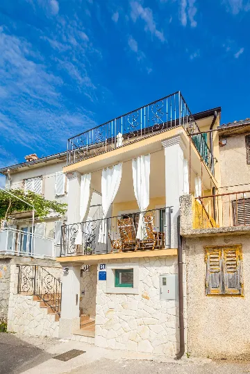 Two-Bedroom House in Čižići for 6 Guests