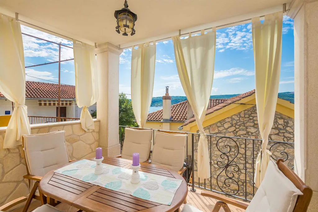 Two-Bedroom House in Čižići for 6 Guests