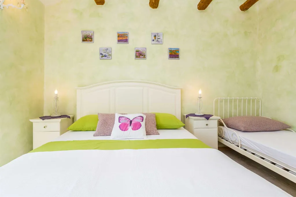 Two-Bedroom House in Čižići for 6 Guests