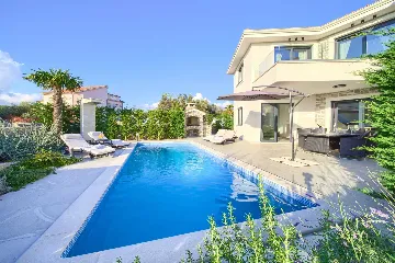 2-Bedroom Villa in Krk with Private Pool